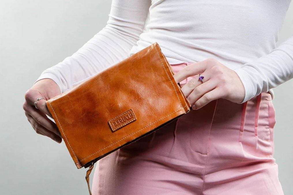 Parle Crossbody