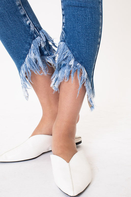 Frayed Hem Ankle Jeans - Debs on 5th