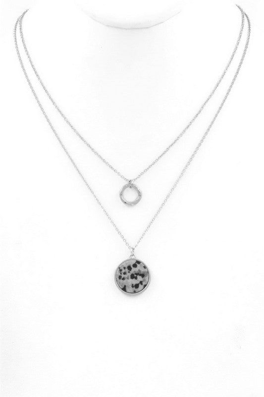 Stone Disc Pendant Necklace - Debs on 5th